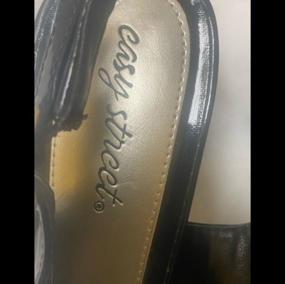 Easy Street Black Heels 1 1/2"in Sling back Pointy Toe Comfort Step Lo profile - Picture 3 of 11